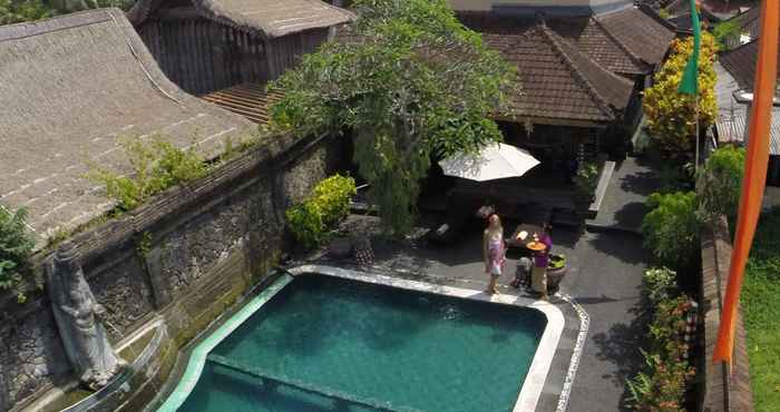 Swimming Pool Jalan Jalan Villa & Spa