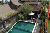 Kolam Renang Jalan Jalan Villa & Spa