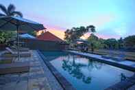 Swimming Pool Nyoman Karsa Bungalow Ubud