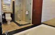 In-room Bathroom 3 Gumaya Tower Hotel Semarang