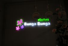 외관 Hotel Bunga Bunga
