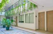 Lobi 4 LeGreen Suite Tondano