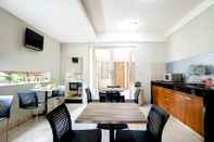 Layanan Hotel LeGreen Suite Tondano