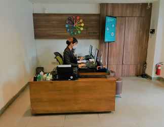 Lobby 2 LeGreen Suite Pejompongan		