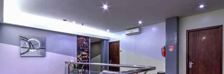 Lobi Plan B Hotel