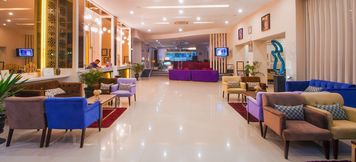 Lobi 3 Daima Hotel Padang