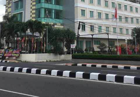 Exterior Daima Hotel Padang