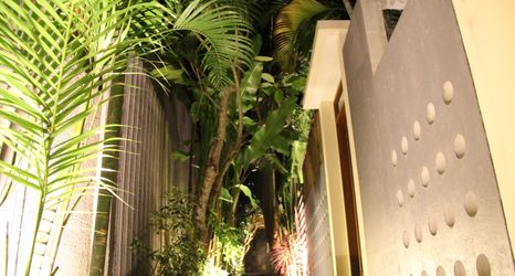 外観 2 Travis Villa