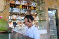 Bar, Kafe dan Lounge Suma Beach Hotel