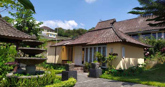 Luar Bangunan Telaga Sari Villa