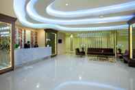 Lobby Hotel Santika Depok