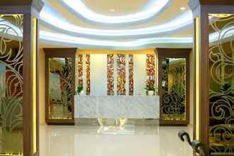 Lobi 4 Hotel Santika Depok