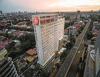 Bên ngoài 2 Hotel GranDhika Iskandarsyah