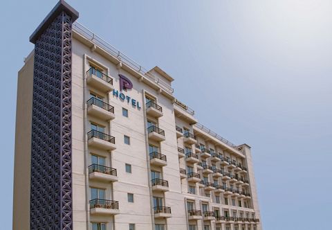 Exterior P Hotel