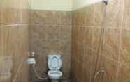 In-room Bathroom 5 Belong Bunter Homestay