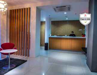 Lobby 2 M Hotel Jakarta