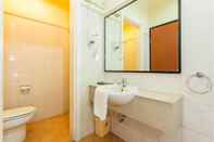 Toilet Kamar Star Hill Hotel Balikpapan