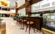 บาร์ คาเฟ่ และเลานจ์ 4 Hotel Menara Bahtera		