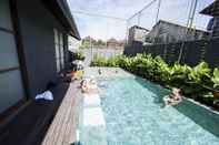 สระว่ายน้ำ M Boutique Hostel Seminyak