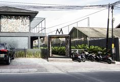 Bangunan 2 M Boutique Hostel Seminyak