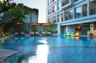 Swimming Pool Horison Legian