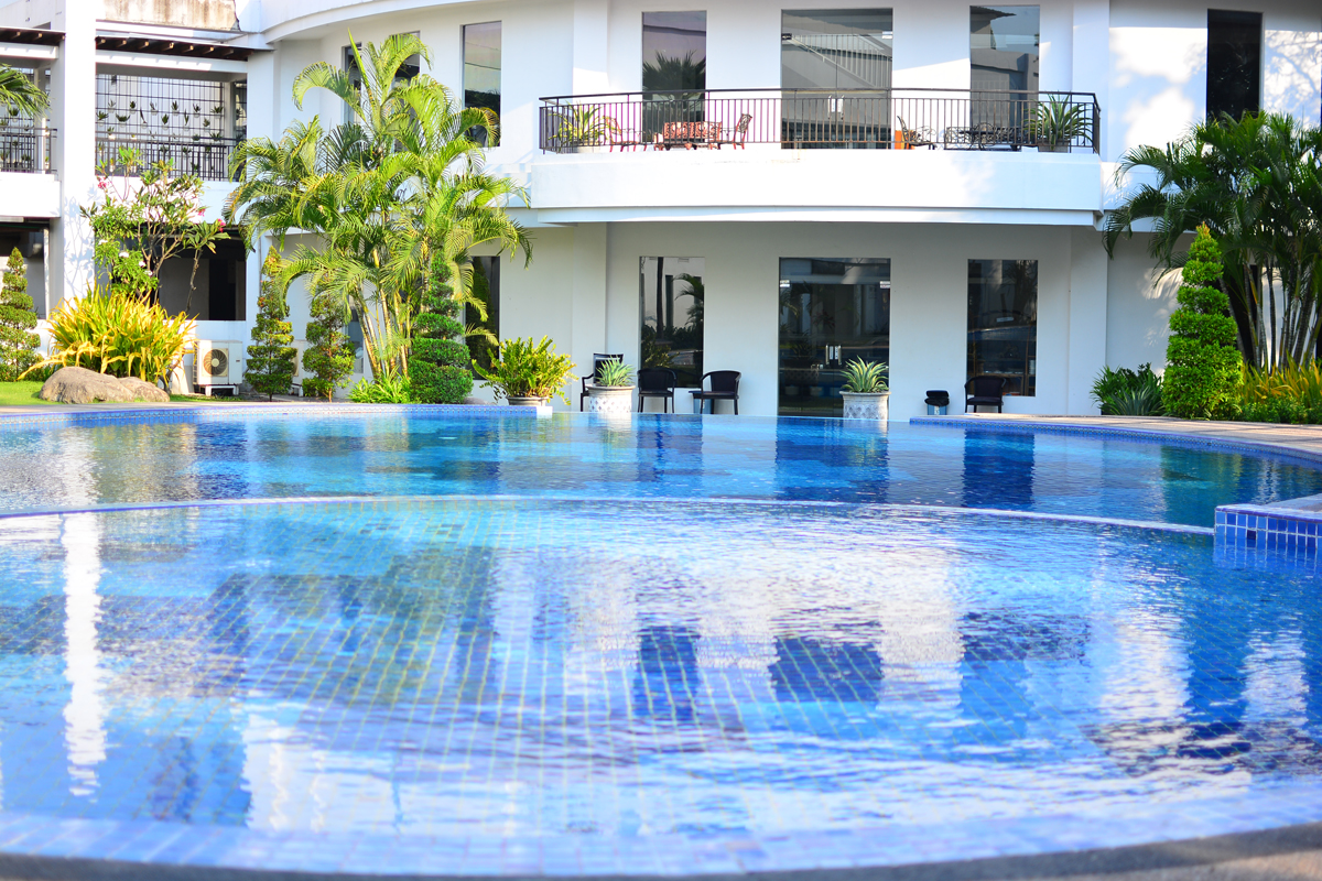 สระว่ายน้ำ The Sun Hotel Sidoarjo