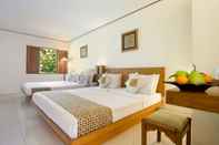 Phòng ngủ Nyiur Indah Beach Hotel