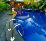 Swimming Pool 7 Nyiur Indah Beach Hotel