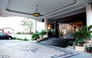 Exterior 2 Grand Tiga Mustika Hotel