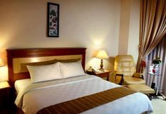 Bedroom 7 Grand Tiga Mustika Hotel