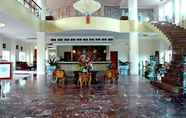 Lobby 4 Grand Tiga Mustika Hotel