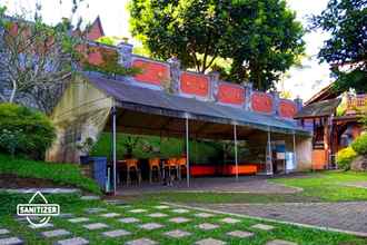 Luar Bangunan 4 Bantal Guling Villa