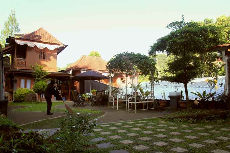 Tempat Wisata Terdekat Dengan Bantal Guling Villa