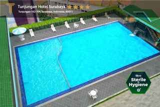 Tunjungan Hotel Surabaya, Rp 590.000