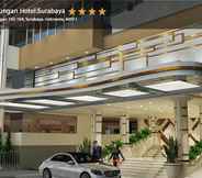 Bên ngoài 7 Tunjungan Hotel Surabaya