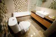 ห้องน้ำภายในห้อง Hotel Harmoni Tasikmalaya