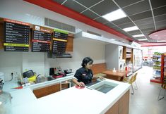 レストラン 4 Citihub Hotel @ Tunjungan