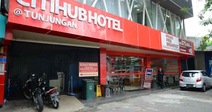 ภายนอกอาคาร Citihub Hotel @ Tunjungan