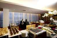 บาร์ คาเฟ่ และเลานจ์ The Premiere Hotel Pekanbaru