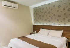 Bedroom 7 Hotel New Coklat