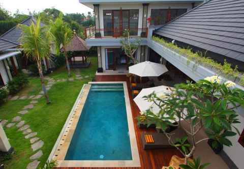 Swimming Pool Lebak Bali Residence