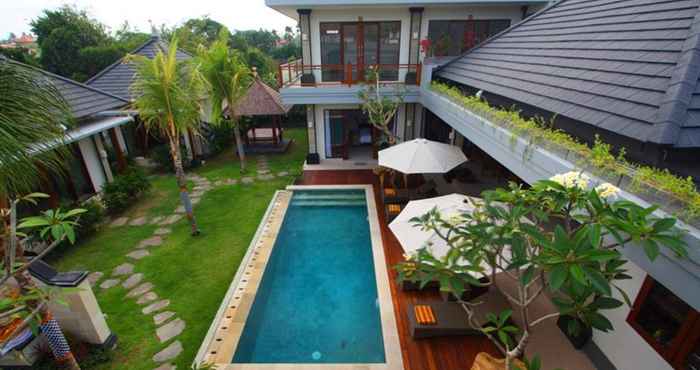 Kolam Renang Lebak Bali Residence