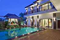 Swimming Pool Villa Moyang
