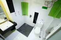 Toilet Kamar Save Hotel Banjarmasin