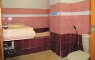 Toilet Kamar 5 Diva House