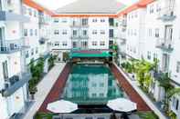 Swimming Pool HARRIS Hotel & Residences Riverview Kuta - Bali (Associated HARRIS)