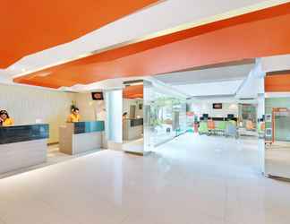 Lobby 2 HARRIS Hotel & Residences Riverview Kuta - Bali (Associated HARRIS)