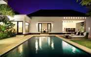 สระว่ายน้ำ 6 Villa Seminyak Estate & Spa By Astadala