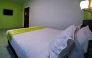 Bedroom 6 Greenland Hotel Batam