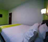 Bedroom 6 Greenland Hotel Batam